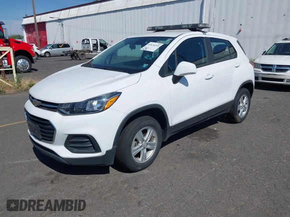 2020 Chevrolet Trax LS with VIN 3GNCJNSB4LL288688, listed as a IAAI auction lot 42634219 with 25,634 mi miles and . Bid and sale history available at DreamBid. Image 2.