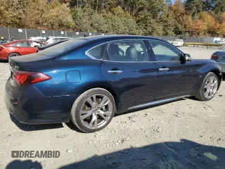 2018 Infiniti Q70 Luxe with VIN JN1BY1PR6JM370328, listed as a Copart auction lot 77170614 with 118,732 mi miles and Salvage title. Bid and sale history available at DreamBid. Image 3.