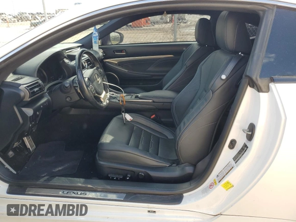 2017 Lexus RC 350 z VIN JTHHE5BC6H5017603, wystawiony jako Copart lot #88630625 z przebiegiem 130 452 mil mil oraz Szkoda całkowita • Salvage title. Historia ofert i sprzedaży dostępna na DreamBid. Obrazek 7.