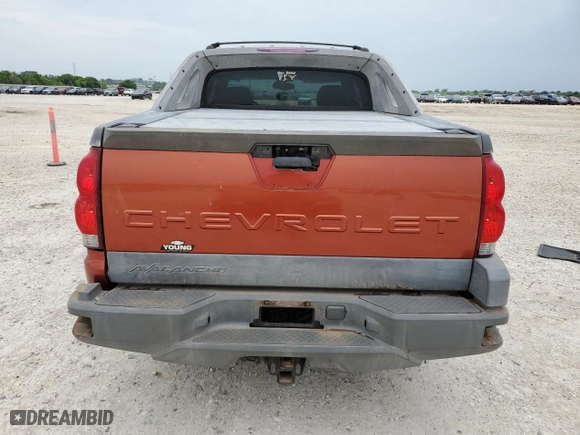 2002 Chevrolet Avalanche with VIN 3GNEC13T12G219144, listed as a Copart auction lot 55091125 with 267,181 mi miles and Clean Title. Bid and sale history available at carsss.com. Image 6.