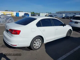 2015 Volkswagen Jetta S с VIN 3VW2K7AJ9FM297260, выставлен на аукционе IAAI как лот 42221434 с пробегом 121 378 миль миль и . История ставок и продаж доступна на DreamBid. Изображение 4.