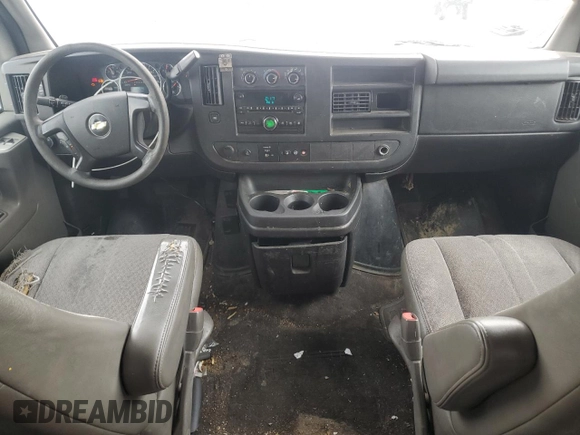 2014 Chevrolet Express Passenger LT with VIN 1GAZG1FGXE1157798, listed as a Copart auction lot 64301595 with 272,982 mi miles and Clean title. Bid and sale history available at DreamBid. Image 9.