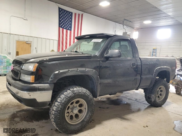 2005 Chevrolet Silverado 1500 Z71 with VIN 1GCEK14T05Z289135, listed as a Copart auction lot 84499504 with 128,562 mi miles and Salvage Title. Bid and sale history available at carsss.com. Image 1.