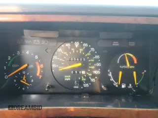 1991 Saab 900 z VIN YS3AL75L3M7019767, wystawiony jako Copart lot #73819834 z przebiegiem 95 605 mil mil oraz Szkoda całkowita • Salvage title. Historia ofert i sprzedaży dostępna na DreamBid. Obrazek 9.
