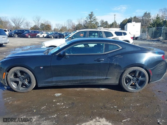 2018 Chevrolet Camaro 1LT with VIN 1G1FB1RX3J0191689, listed as a IAAI auction lot 41511971 with NaN miles. Bid and sale history available at carsss.com. Image 14.