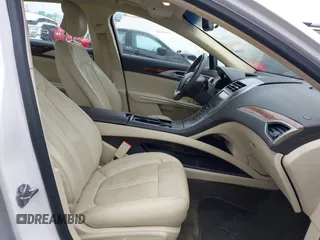 2015 Lincoln MKZ Hybrid with VIN 3LN6L2LU3FR612824, listed as a IAAI auction lot 41475840 with 122,499 mi miles and . Bid and sale history available at carsss.com. Image 5.