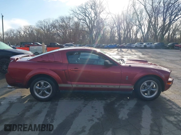 2006 Ford Mustang Standard with VIN 1ZVFT80N765265020, listed as a IAAI auction lot 41847731 with 156,852 mi miles. Bid and sale history available at carsss.com. Image 13.