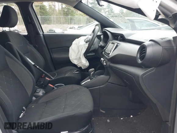 2020 Nissan Kicks S z VIN 3N1CP5BV9LL563069, wystawiony jako IAAI lot #42190584 z przebiegiem 49 080 mil mil oraz . Historia ofert i sprzedaży dostępna na DreamBid. Obrazek 5.