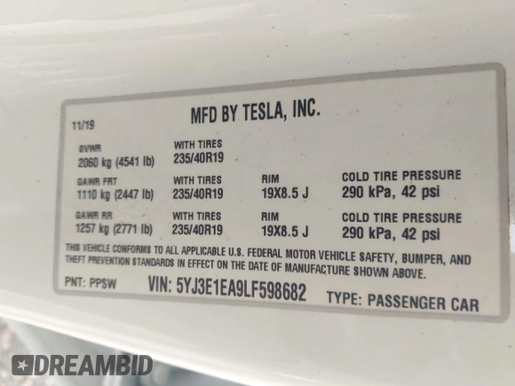 2020 Tesla Model 3 Standard Range Plus z VIN 5YJ3E1EA9LF598682, wystawiony jako IAAI lot #42247434 z przebiegiem 28 835 mil mil oraz . Historia ofert i sprzedaży dostępna na DreamBid. Obrazek 9.