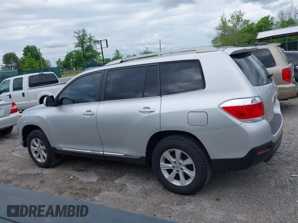 2013 Toyota Highlander with VIN 5TDZA3EH0DS037993, listed as a IAAI auction lot 42180685 with 212,729 mi miles and . Bid and sale history available at DreamBid. Image 14.