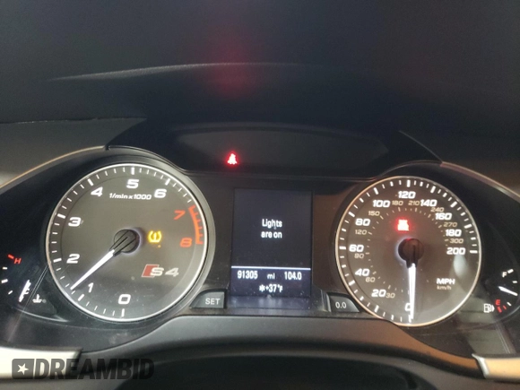2012 Audi S4 Premium Plus z VIN WAUDGAFL0CA033810, wystawiony jako Copart lot #86992444 z przebiegiem 91 305 mil mil oraz Szkody całkowita. Historia ofert i sprzedaży dostępna na DreamBid. Obrazek 9.