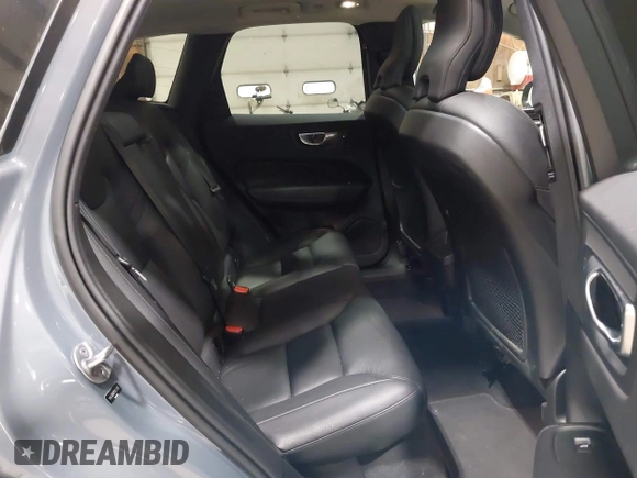 2023 Volvo XC60 Plus Dark Theme with VIN YV4L12RW7P1253928, listed as a IAAI auction lot 41995098 with 36,211 mi miles. Bid and sale history available at carsss.com. Image 8.
