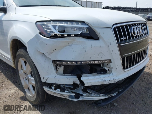 2015 Audi Q7 Premium Plus with VIN WA1LGAFE8FD017092, listed as a IAAI auction lot 42073593 with 105,593 mi miles and . Bid and sale history available at DreamBid. Image 6.