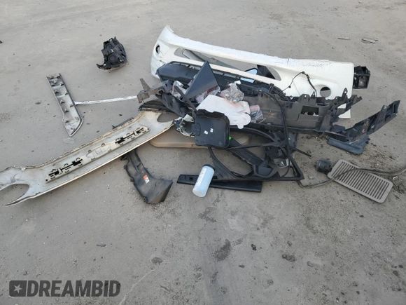 2015 Ford Transit Connect XLT с VIN NM0GS9F74F1178172, выставлен на аукционе Copart как лот 81821994 с пробегом 153 505 миль миль и Списание • Salvage title. История ставок и продаж доступна на DreamBid. Изображение 13.