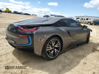 2015 BMW i8 z VIN WBY2Z2C52FV391003, wystawiony jako Copart lot #49772875 z przebiegiem Nie podano mil oraz Szkoda całkowita • Salvage title. Historia ofert i sprzedaży dostępna na DreamBid. Obrazek 3.