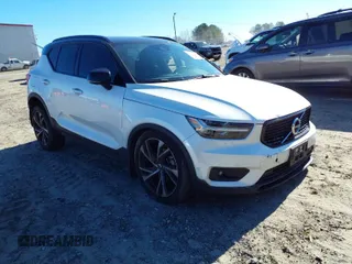 2021 Volvo XC40 R-Design with VIN YV4162UM7M2616006, listed as a IAAI auction lot 41639512 with 43,782 mi miles and . Bid and sale history available at carsss.com. Image 1.