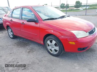 2007 Ford Focus S z VIN 1FAFP34N27W321208, wystawiony jako IAAI lot #42291308 z przebiegiem 94 085 mil mil oraz . Historia ofert i sprzedaży dostępna na DreamBid. Obrazek 1.