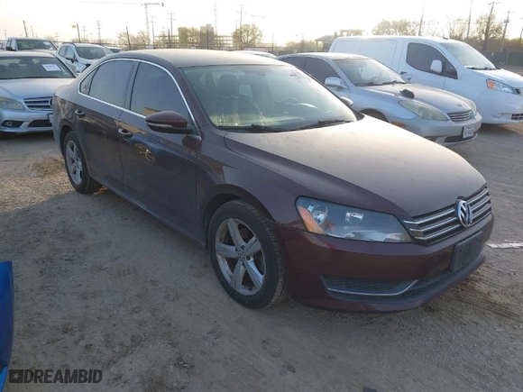 2012 Volkswagen Passat SE w/Sunroof with VIN 1VWBP7A33CC091500, listed as a IAAI auction lot 41815851 with 116,620 mi miles. Bid and sale history available at carsss.com. Image 1.