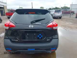 2019 Nissan Kicks SV z VIN 3N1CP5CU1KL526103, wystawiony jako IAAI lot #40405698 z przebiegiem 76 009 mil mil oraz . Historia ofert i sprzedaży dostępna na DreamBid. Obrazek 17.