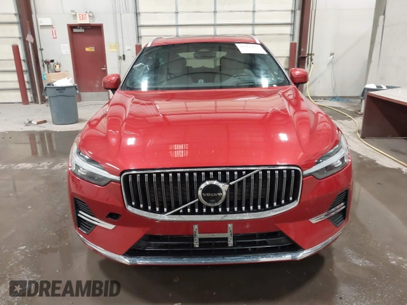 2022 Volvo XC60 Recharge Plug-In Hybrid Inscription with VIN YV4BR0DL2N1955142, listed as a IAAI auction lot 41565871 with 48,885 mi miles. Bid and sale history available at carsss.com. Image 12.
