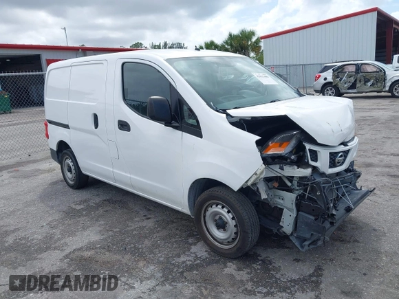 2015 Nissan NV200 SV with VIN 3N6CM0KNXFK728840, listed as a IAAI auction lot 42013485 with 138,479 mi miles. Bid and sale history available at carsss.com. Image 1.