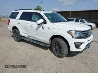 2021 Ford Expedition XLT z VIN 1FMJU1JT3MEA73083, wystawiony jako IAAI lot #41770937 z przebiegiem 40 588 mil mil oraz . Historia ofert i sprzedaży dostępna na DreamBid. Obrazek 1.