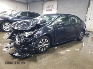 2021 Toyota Corolla Hybrid LE with VIN JTDEAMDE1MJ000461, listed as a Copart auction lot 45536215 with 29,891 mi miles and Salvage Title. Bid and sale history available at carsss.com. Image 1.