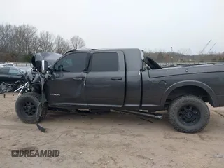 2019 Ram 2500 Laramie with VIN 3C6UR5NL9KG588980, listed as a IAAI auction lot 41299311 with 1 mi miles. Bid and sale history available at carsss.com. Image 13.