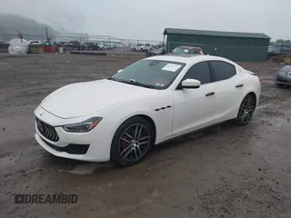2018 Maserati Ghibli S Q4 z VIN ZAM57YTA5J1268683, wystawiony jako IAAI lot #42359671 z przebiegiem 54 981 mil mil oraz . Historia ofert i sprzedaży dostępna na DreamBid. Obrazek 17.
