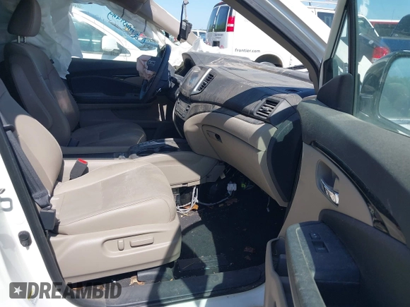 2016 Honda Pilot Touring with VIN 5FNYF6H97GB088824, listed as a IAAI auction lot 41991803 with 84,761 mi miles. Bid and sale history available at carsss.com. Image 5.