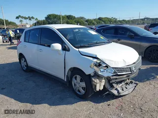 2008 Nissan Versa 1.8 SL with VIN 3N1BC13E68L379679, listed as a IAAI auction lot 41449558 with 165,343 mi miles. Bid and sale history available at carsss.com. Image 1.