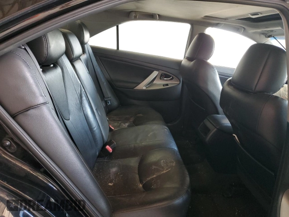 2010 Toyota Camry z VIN 4T1BF3EK7AU531690, wystawiony jako Copart lot #53103605 z przebiegiem 177 835 mil mil oraz Szkoda całkowita • Salvage title. Historia ofert i sprzedaży dostępna na DreamBid. Obrazek 10.