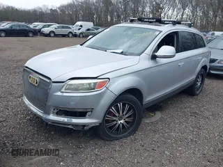 2008 Audi Q7 4.2L Premium with VIN WA1BV74L28D054633, listed as a IAAI auction lot 42026140 with 999,999 mi miles. Bid and sale history available at carsss.com. Image 2.