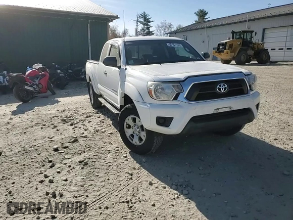 2015 Toyota Tacoma z VIN 5TFUX4EN7FX039029, wystawiony jako Copart lot #55161325 z przebiegiem 27 791 mil mil oraz Szkoda całkowita • Salvage title. Historia ofert i sprzedaży dostępna na DreamBid. Obrazek 13.
