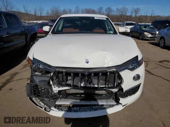 2022 Maserati Levante GT with VIN ZN661XUA3NX389376, listed as a Copart auction lot 41491404 with 21,494 mi miles. Bid and sale history available at carsss.com. Image 5.