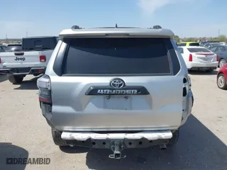 2017 Toyota 4Runner SR5 with VIN JTEBU5JR9H5437934, listed as a IAAI auction lot 41755278 with 258,371 mi miles. Bid and sale history available at carsss.com. Image 16.