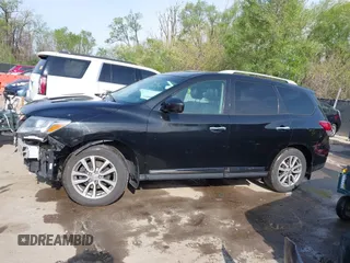 2016 Nissan Pathfinder SV with VIN 5N1AR2MNXGC663656, listed as a IAAI auction lot 42000343 with 122,577 mi miles. Bid and sale history available at carsss.com. Image 15.