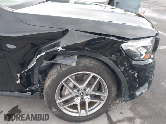 2019 Mercedes-Benz GLC 300 z VIN WDC0G4KBXKF593247, wystawiony jako IAAI lot #41913203 z przebiegiem 30 833 mil mil oraz . Historia ofert i sprzedaży dostępna na DreamBid. Obrazek 6.