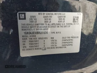 2011 Chevrolet Suburban LT with VIN 1GNSKJE30BR201074, listed as a IAAI auction lot 41986073 with 182,611 mi miles. Bid and sale history available at carsss.com. Image 9.