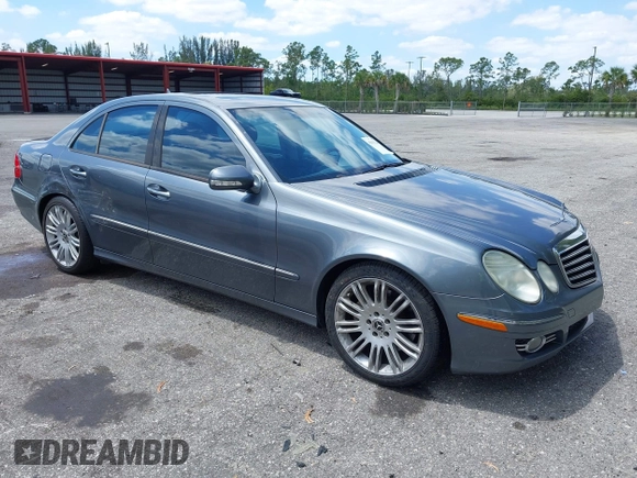 2008 Mercedes-Benz E-Class Luxury 3.5L with VIN WDBUF56X28B350102, listed as a IAAI auction lot 42033244 with 257,767 mi miles. Bid and sale history available at carsss.com. Image 1.