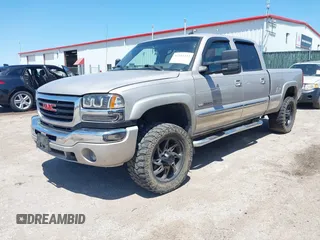 2005 GMC Sierra 2500HD Work Truck with VIN 1GTHC23U95F806475, listed as a IAAI auction lot 42314232 with Not provided miles and . Bid and sale history available at DreamBid. Image 17.