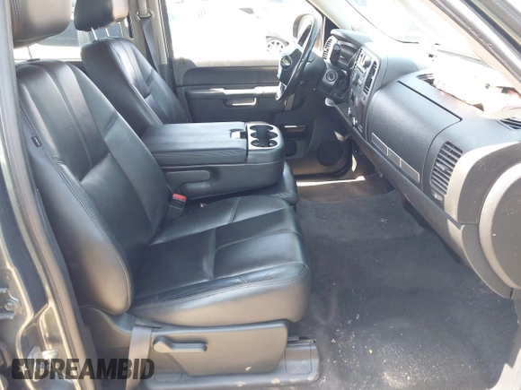 2011 Chevrolet Silverado 1500 LT with VIN 3GCPCSE02BG239588, listed as a IAAI auction lot 41963388 with 253,620 mi miles and . Bid and sale history available at DreamBid. Image 5.