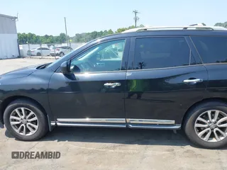 2015 Nissan Pathfinder SL with VIN 5N1AR2MM5FC684405, listed as a IAAI auction lot 42594415 with 130,691 mi miles and . Bid and sale history available at DreamBid. Image 14.