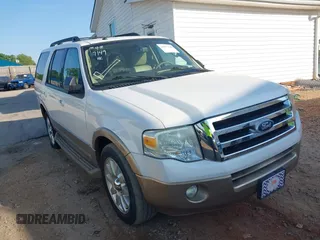 2011 Ford Expedition XLT z VIN 1FMJU1H54BEF17933, wystawiony jako IAAI lot #42077149 z przebiegiem 238 905 mil mil oraz . Historia ofert i sprzedaży dostępna na DreamBid. Obrazek 1.