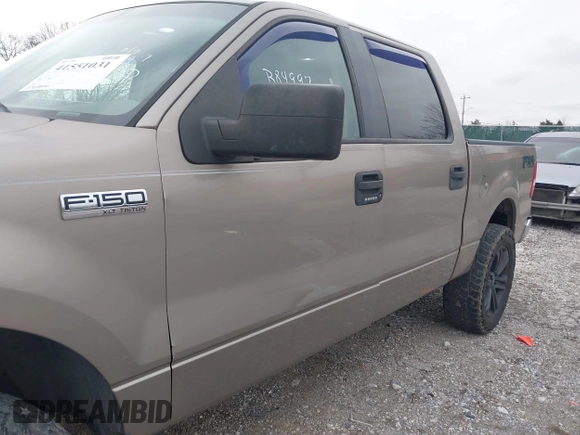 2004 Ford F-150 XLT with VIN 1FTRW14W14KB84997, listed as a IAAI auction lot 41551031 with 274,894 mi miles. Bid and sale history available at carsss.com. Image 6.