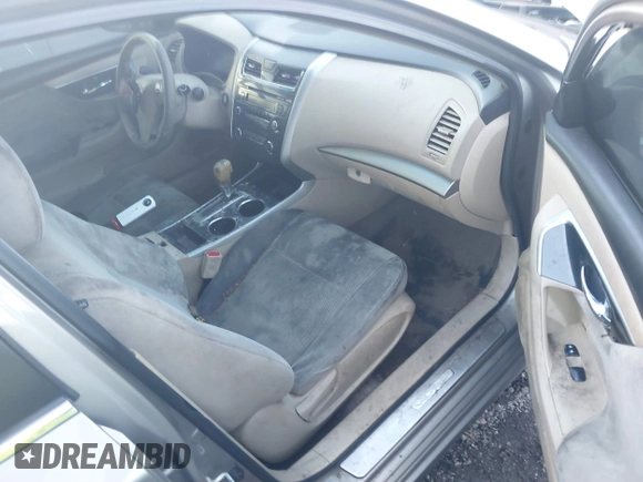 2014 Nissan Altima 2.5 S with VIN 1N4AL3AP2EC109838, listed as a IAAI auction lot 41079111 with 272,948 mi miles. Bid and sale history available at carsss.com. Image 5.