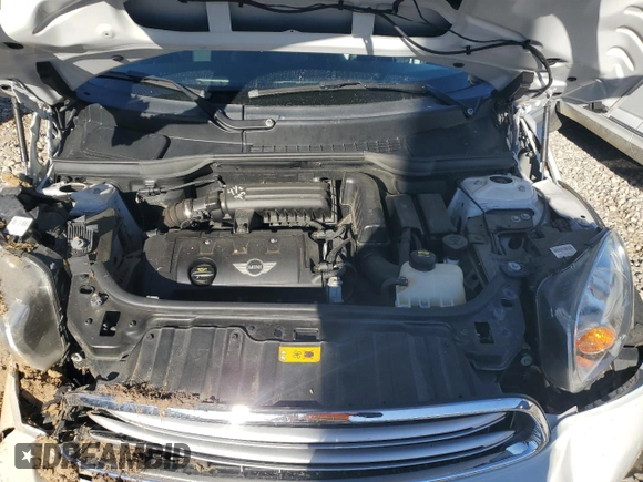 2015 MINI Countryman with VIN WMWZB3C51FWR44600, listed as a Copart auction lot 49440555 with 105,650 mi miles and Clean Title. Bid and sale history available at DreamBid. Image 12.