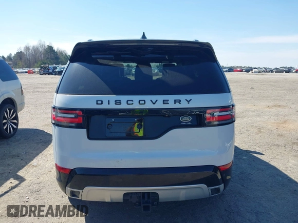 2019 Land Rover Discovery HSE Luxury with VIN SALRT2RK8KA080555, listed as a IAAI auction lot 41833340 with 122,111 mi miles. Bid and sale history available at carsss.com. Image 16.