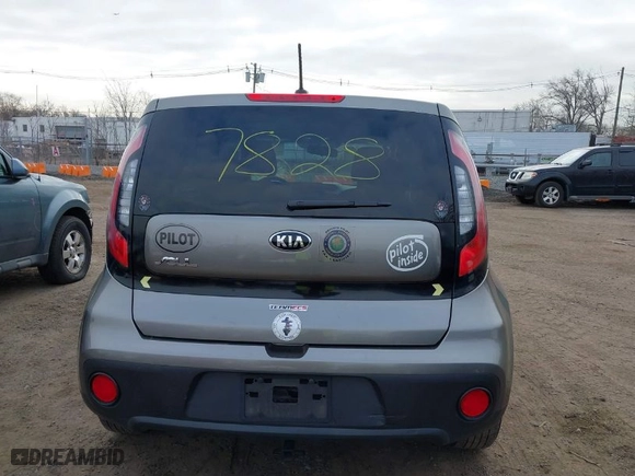 2018 Kia Soul with VIN KNDJN2A21J7571474, listed as a IAAI auction lot 41797828 with NaN miles. Bid and sale history available at carsss.com. Image 16.