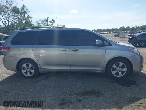 2012 Toyota Sienna LE AAS с VIN 5TDKK3DC7CS200870, выставлен на аукционе IAAI как лот 42394249 с пробегом 163 020 миль миль и . История ставок и продаж доступна на DreamBid. Изображение 13.
